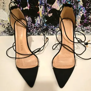 AZALEA WANG Black High Heels Ankle Wraps with Clear Vinyl Toe Strap Size 7.5