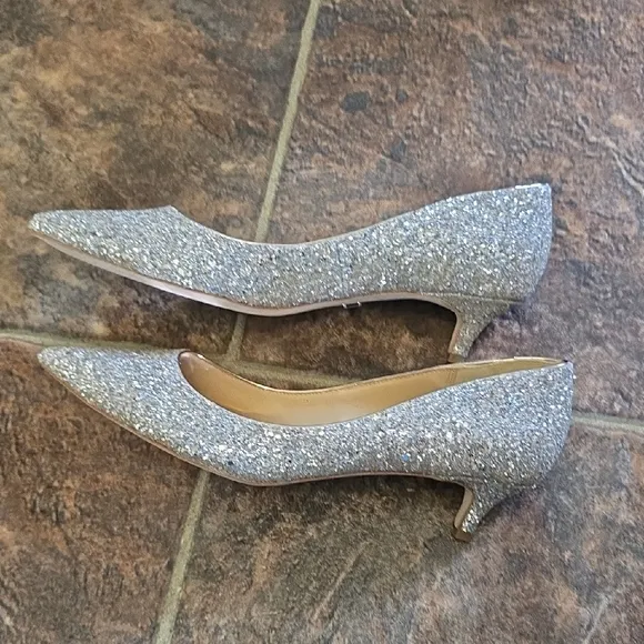 Badgley Mischka Silver Glitter Women's Heels