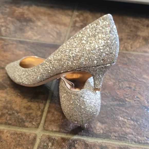 Badgley Mischka Silver Glitter Women's Heels