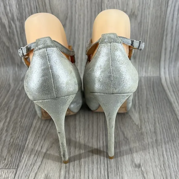 Badgley Mischka Silver Suede Heels