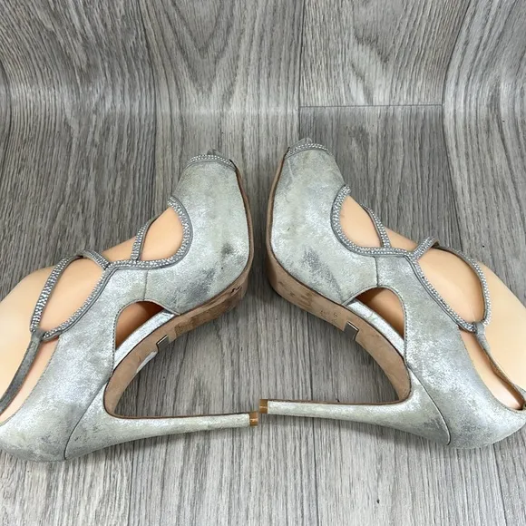 Badgley Mischka Silver Suede Heels