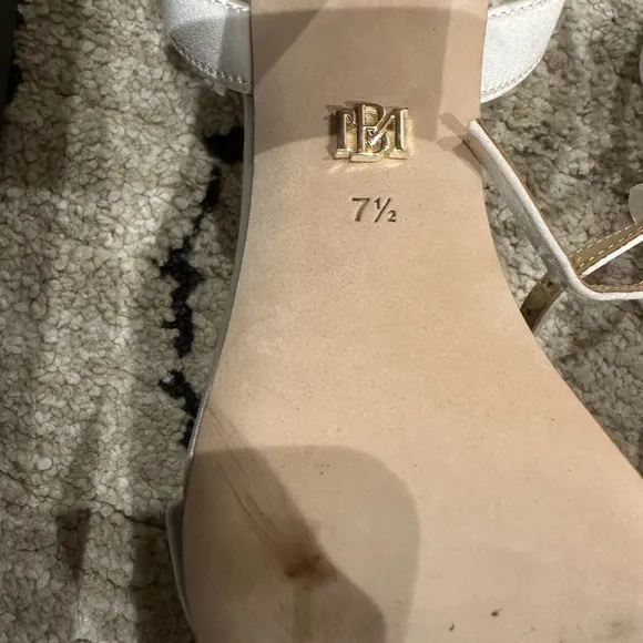Badgley Mischka Women's White Floral Heels