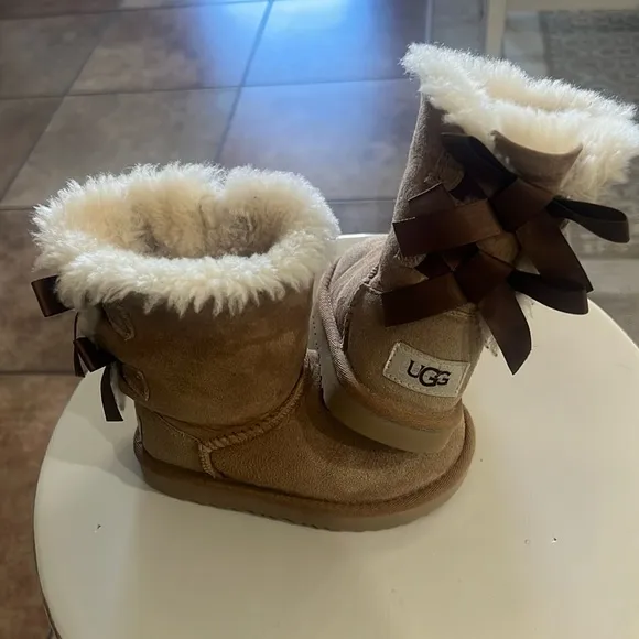 Bailey Bow II Boot great conditions