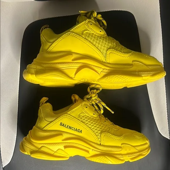 Balenciaga Kids Yellow Sneakers Size 32 US 1