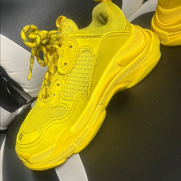 Balenciaga Kids Yellow Sneakers Size 32 US 1