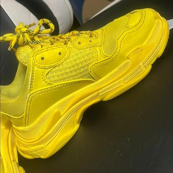 Balenciaga Kids Yellow Sneakers Size 32 US 1