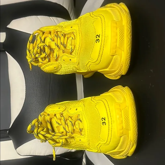 Balenciaga Kids Yellow Sneakers Size 32 US 1