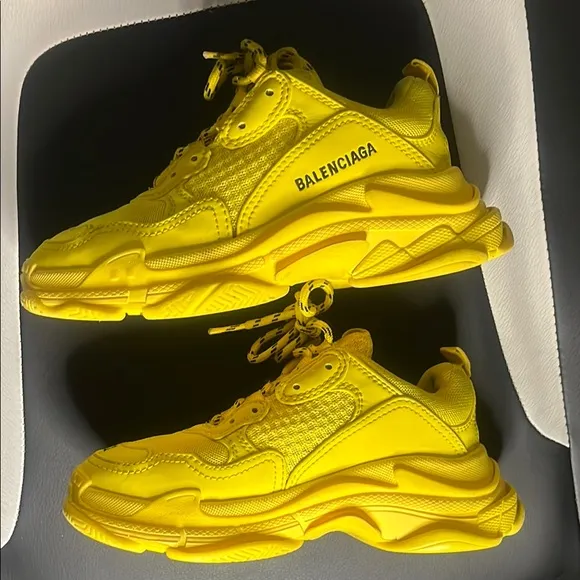 Balenciaga Kids Yellow Sneakers Size 32 US 1