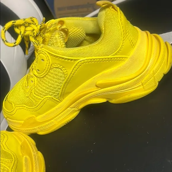 Balenciaga Kids Yellow Sneakers Size 32 US 1