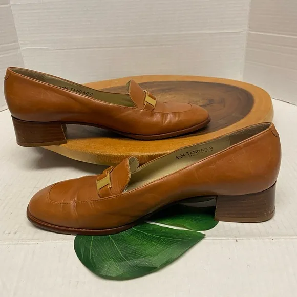 BALLY Heeled leather Loafers Vintage Classic Loafers