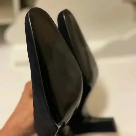 Bally  heels beautiful dark Black seude leather with thick heels