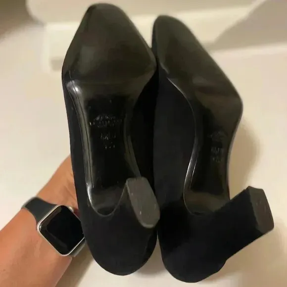 Bally  heels beautiful dark Black seude leather with thick heels