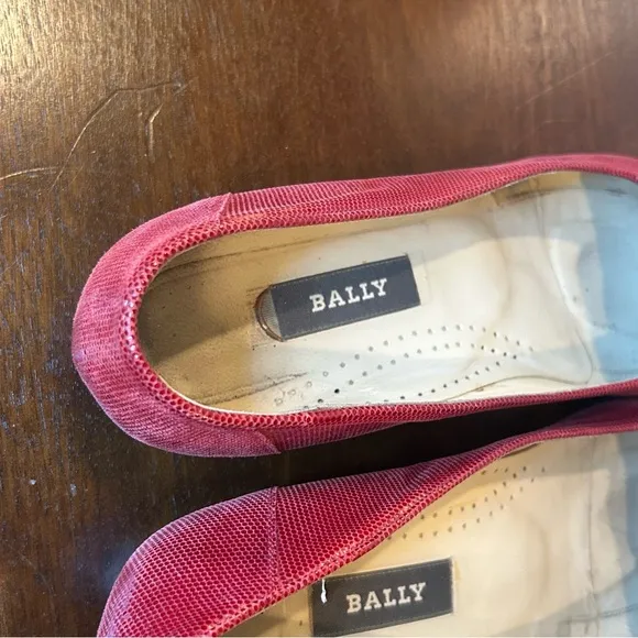 Bally Isabel Ballet Flats Leather Shoes Slip On Red Shiny women’s Size 9 1/2