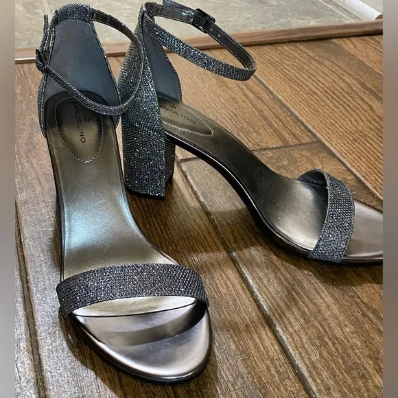 Bandolino Armory Block Heel Sandals NEW