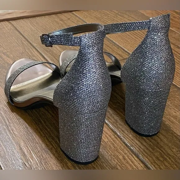 Bandolino Armory Block Heel Sandals NEW