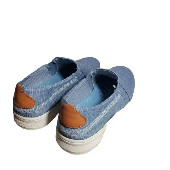 Baretraps Yadier Blue Slip On Flat Closed Round Toe Sneakers Sz 8.5