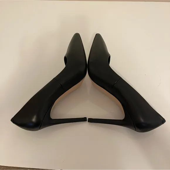 BCBGeneration Black Leather Shoes Heels Sz 9M