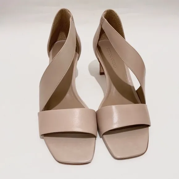 Bernardo Women’s Camille Blush Nude Leather Mid Heel Sandals Fashion Pumps 7.5