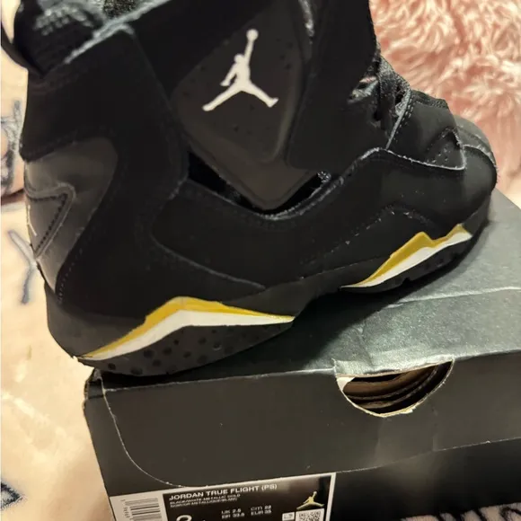 Big Boys Nike JORDANS FLIGHT
