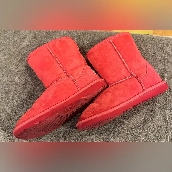 Big kids size 5 red ugg boots