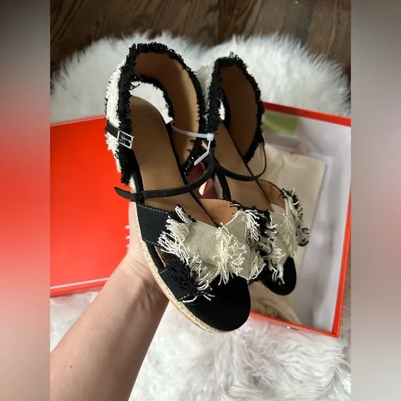Bill blass sandals