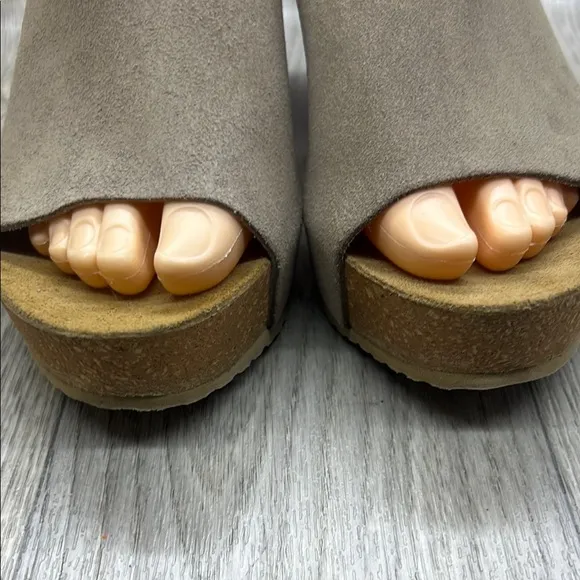 BioNatura Wedge Sandals Tan Slip On Preppy Comfort