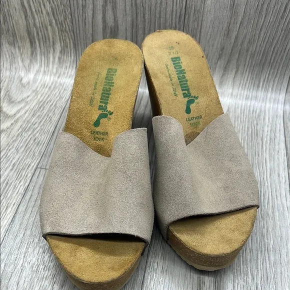 BioNatura Wedge Sandals Tan Slip On Preppy Comfort