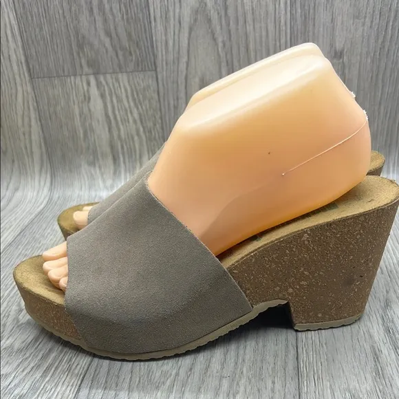 BioNatura Wedge Sandals Tan Slip On Preppy Comfort