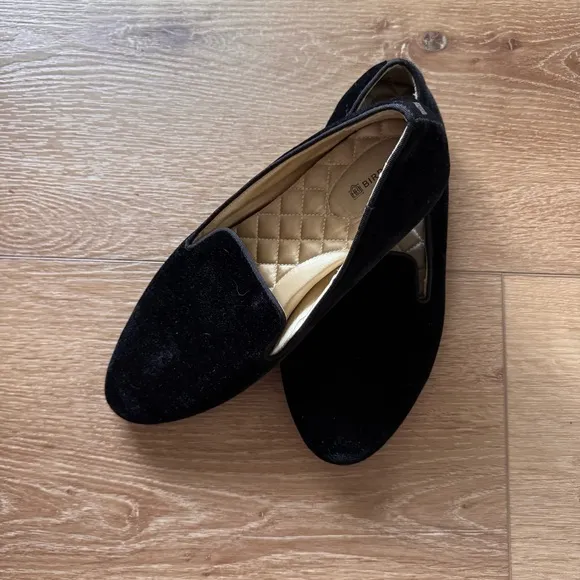Birdies Black Velvet Sterling Women's Slip on. Size 9