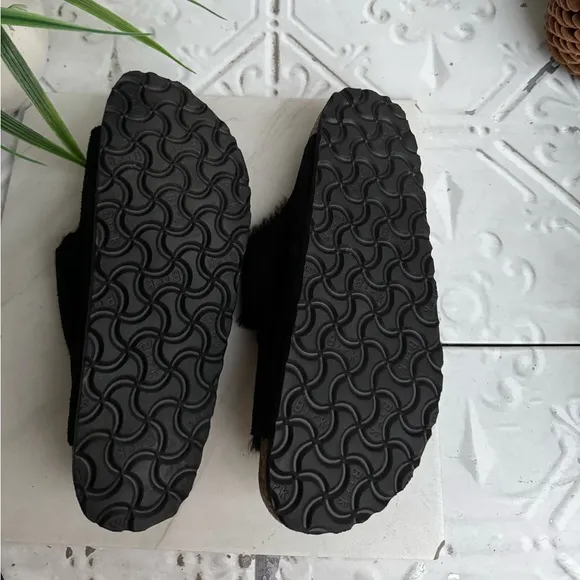 BIRKENSTOCK Arizona shearling fur black EU 38 US 7 - 7.5 Women