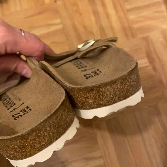 BIRKENSTOCK sandals. Size 37z New.
