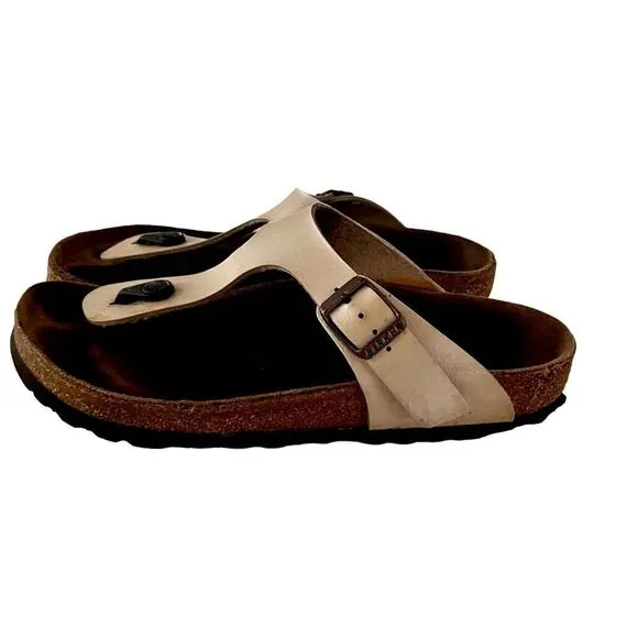 Birkenstock Women’s Glzeh Sandals.