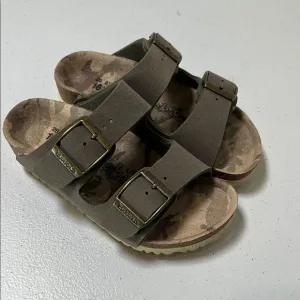 Birki Birkenstocks youth Arizona sandals