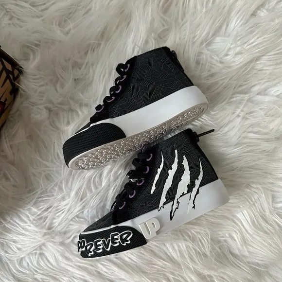 Black panther sneakers