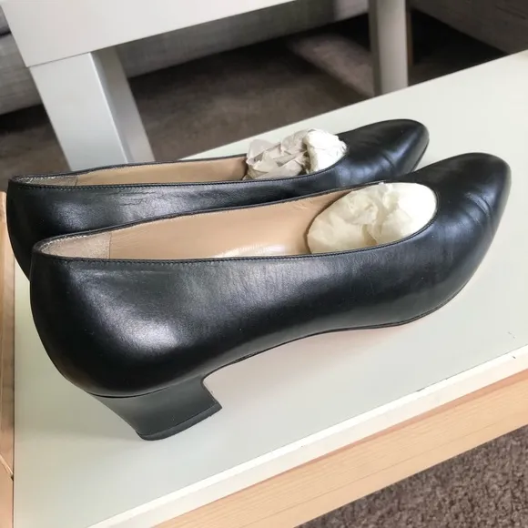 BLACK SALVATORE FERRAGAMO SHOES