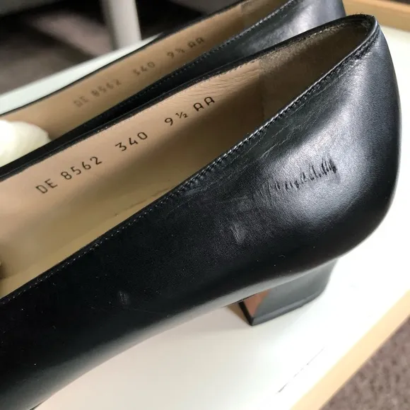 BLACK SALVATORE FERRAGAMO SHOES