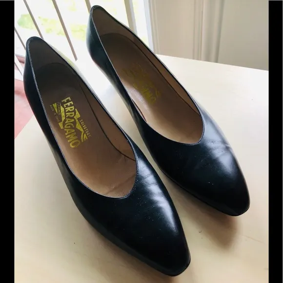 BLACK SALVATORE FERRAGAMO SHOES