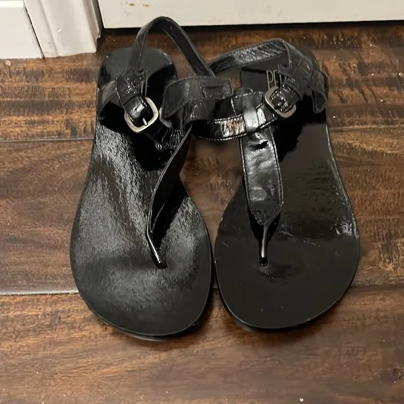 Black sandals - NWOT