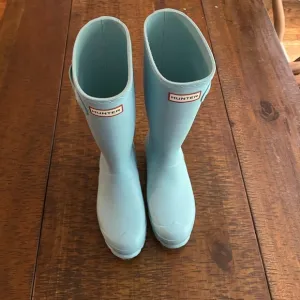 Blue hunter rain-boots