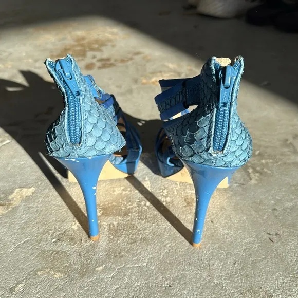 Blue Strappy Women's Heels - Snake Skin ALDO - Size 8 Heels
