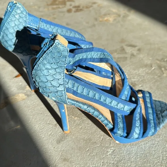 Blue Strappy Women's Heels - Snake Skin ALDO - Size 8 Heels