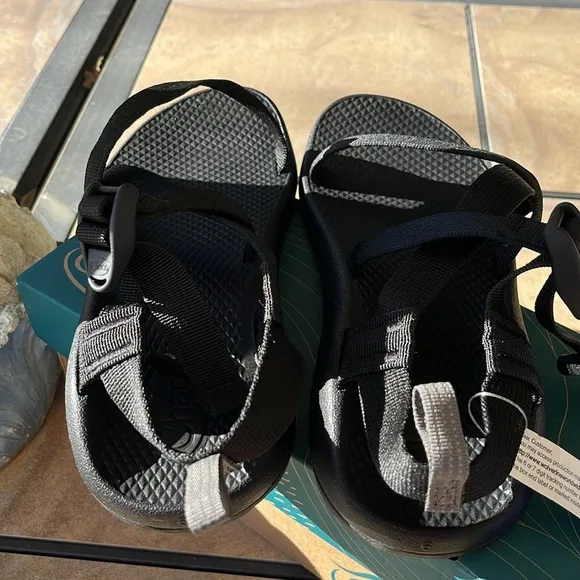 🔥BNWB CHACO BLACK SANDALS🔥