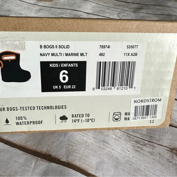 Bogs black boots nwt 6