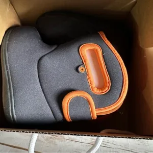 Bogs black boots nwt 6