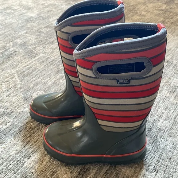 Bogs Kids' Red and Gray Striped Boots - size 13 - green base