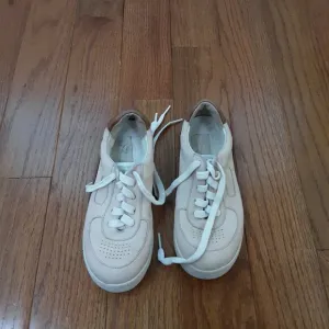 bonpoint sneakers