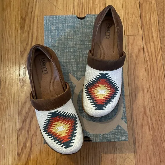 BORN  Bailee Shoes in White Multi  - Women’s Size 8 - New In Box