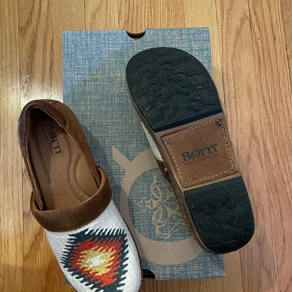 BORN  Bailee Shoes in White Multi  - Women’s Size 8 - New In Box