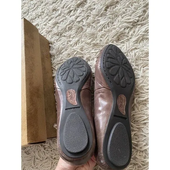 Born Ballet Flats Shoes Taupe Beige Leather Knot 8.5 Leather