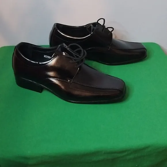 Boys Black Dress Shoes